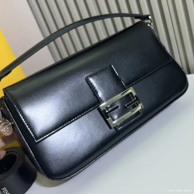 Affordable Bag In Medium Leather Baguette Fendi Tiffany Black Smooth 0603